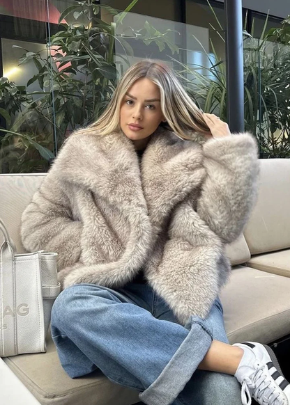 Vintage Cropped Faux Fur Jacket – Elegant Winter Style